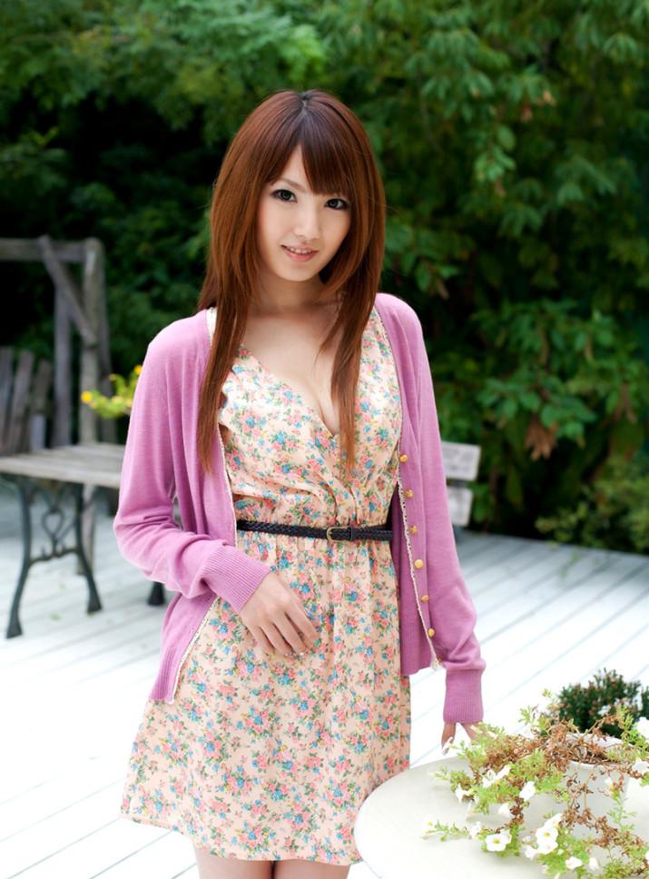 Tsubasa-Amami-floral-dress-715x1024