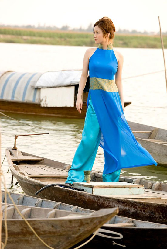aya-ueto-vietnamese-aodai-5
