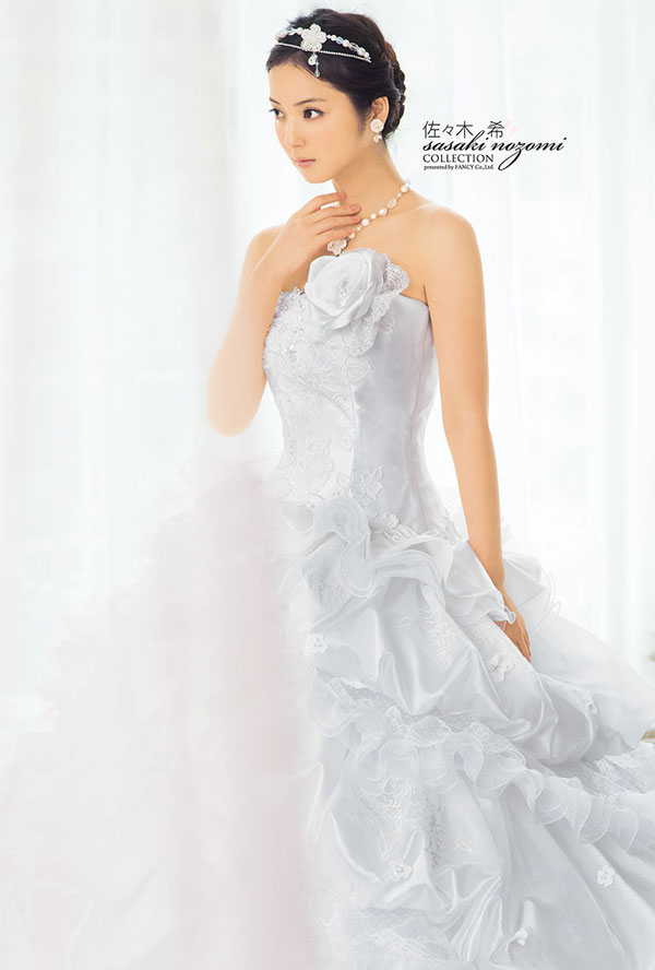nozomi-sasaki-wedding-dress-2