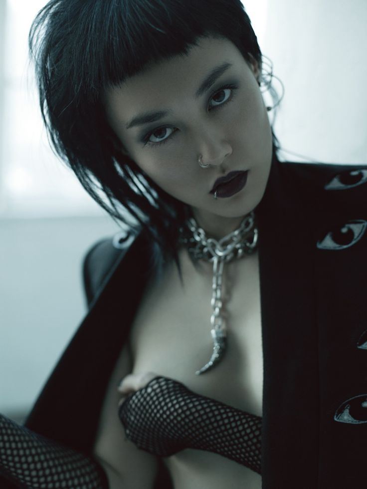 Rinko-Kikuchi-4