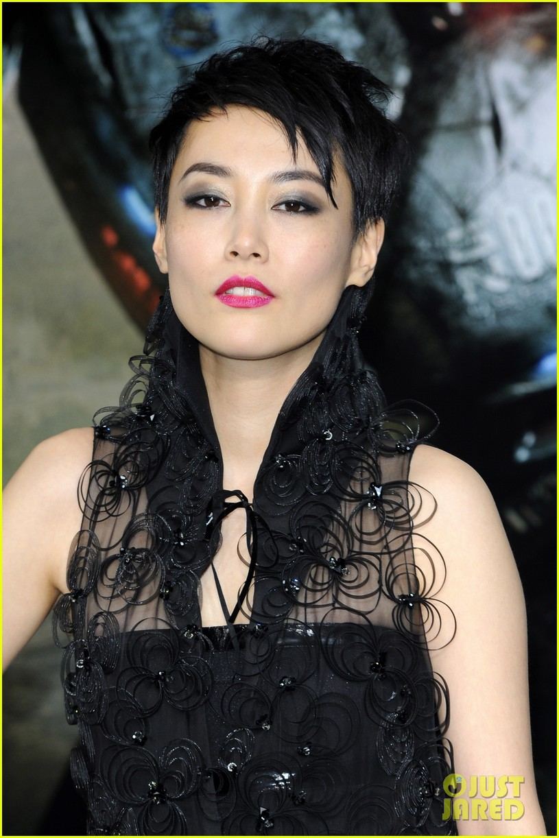 Rinko-Kikuchi-5