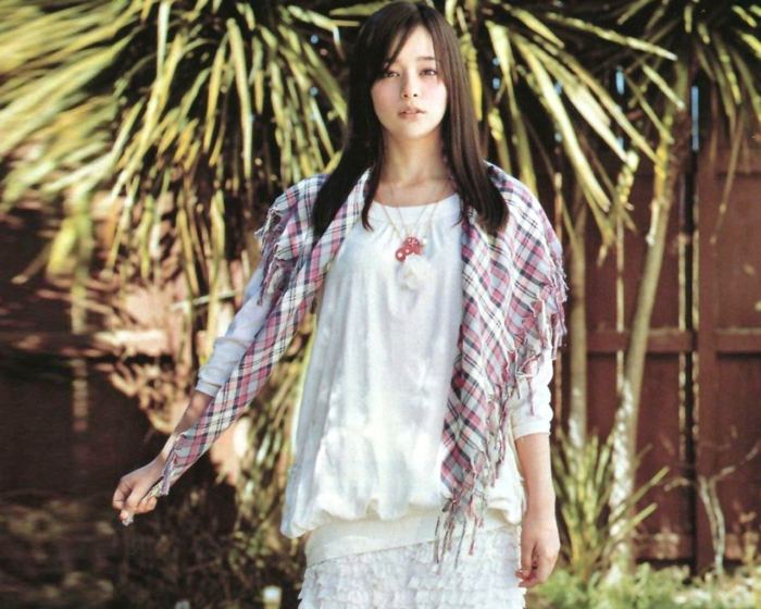 rosa-kato-309956l