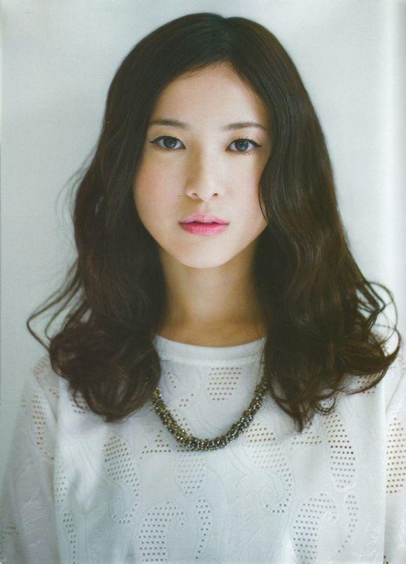 580full-yuriko-yoshitaka (1)