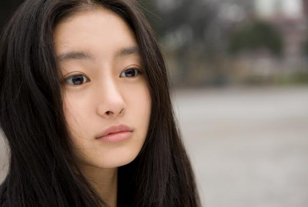shiori-kutsuna-173845l