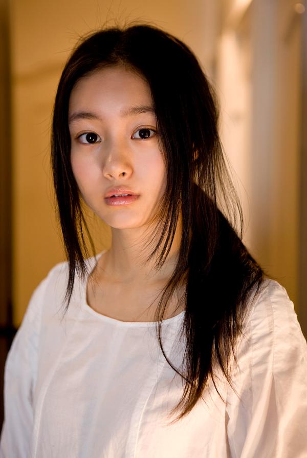 shiori-kutsuna-856712l