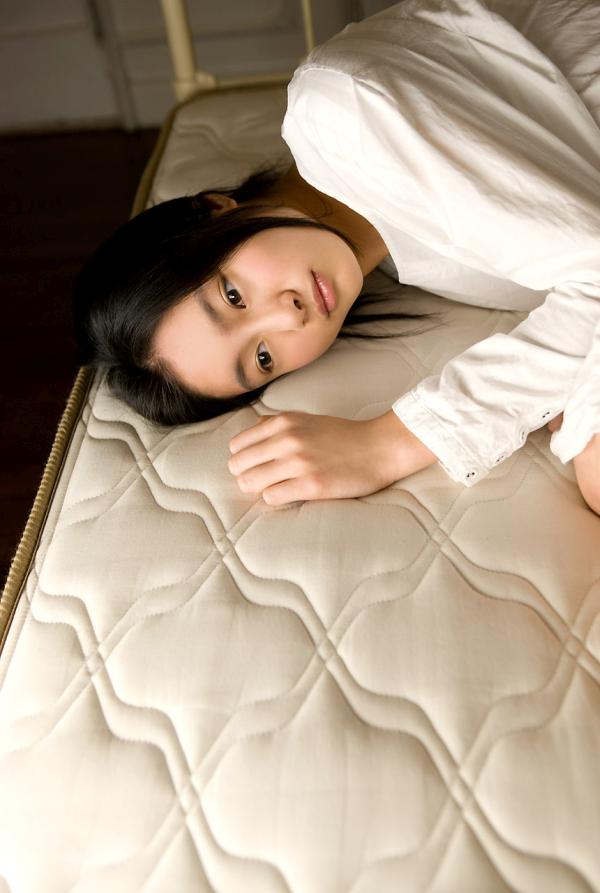 shiori-kutsuna-891235l