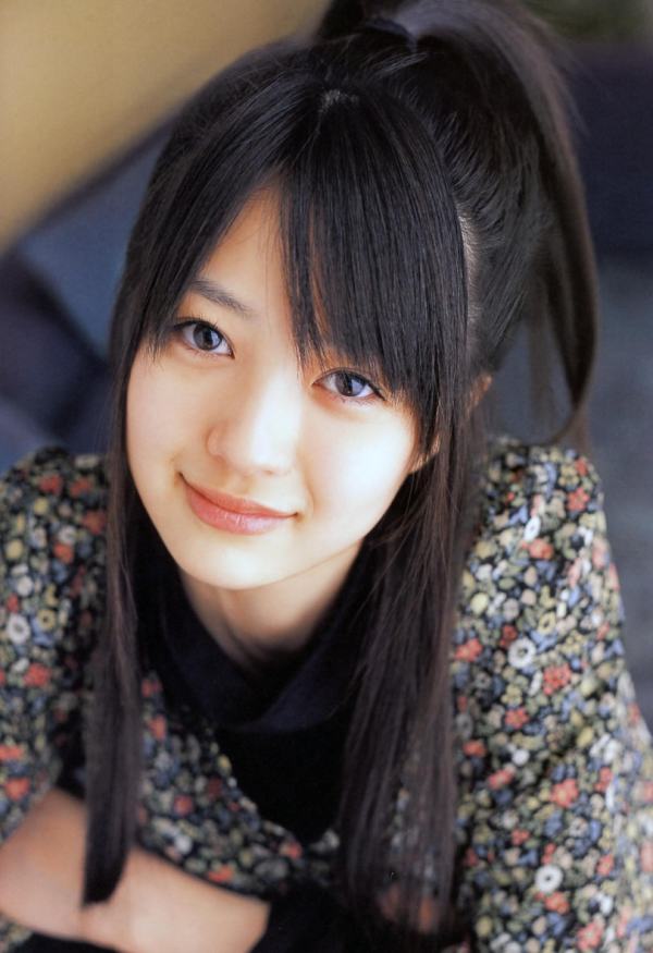 rina-aizawa-2016-1587x2314-hq-dsk-wallpapers-810x1181