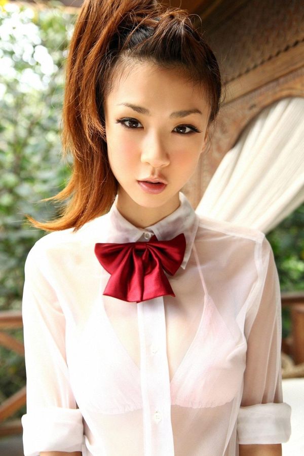 aki-hoshino-822721491